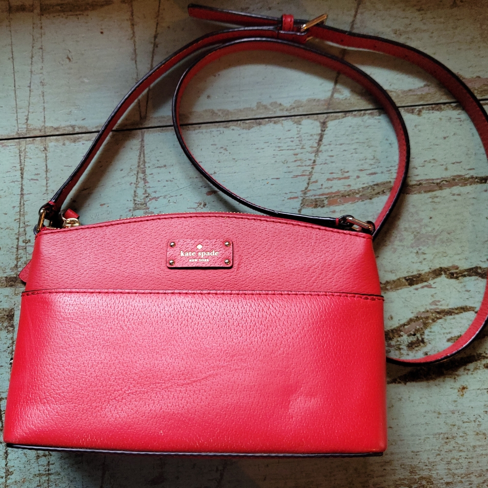 Kate Spade New York Red Pebbled Leather Crossbody Bag Purse Handbag Zip Closure